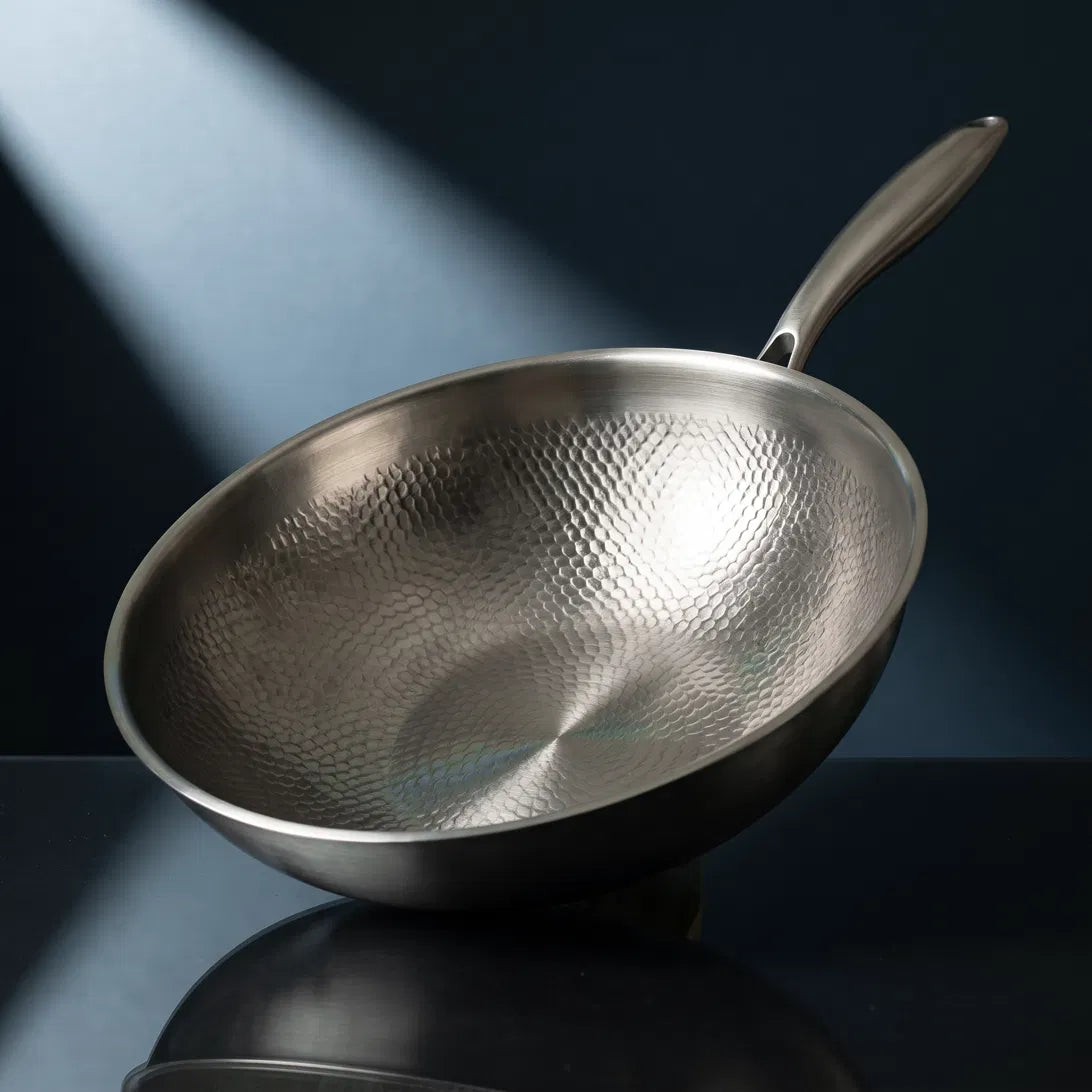 Handgehamerde titanium wok 12 inch